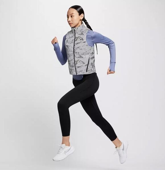 Nike Jackets & Blazers - Nike Swift Therma-Fit ADV Reflective Running Vest Women's Medium